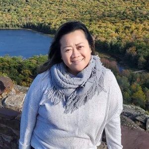 Meet your Posher, Foua